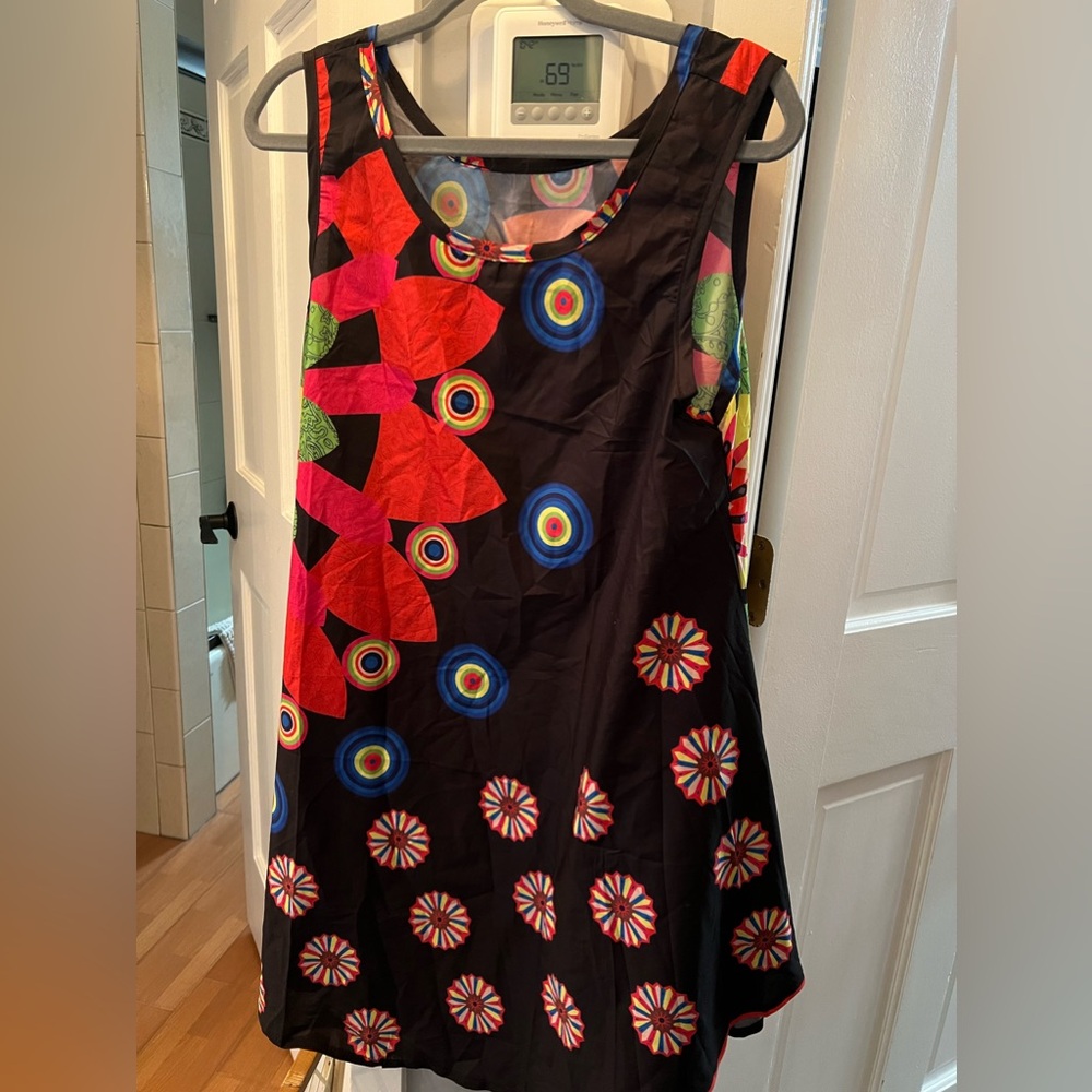 Women’s Lightweight Sleeveless Dress/Coverup EUC